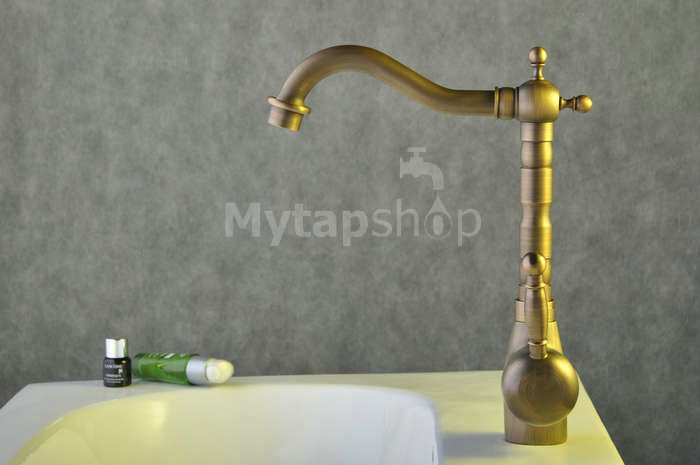 Antique Brass Single Handle Centerset Bathroom Sink Tap T0407A