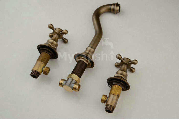 Antique Inspired Bathroom Sink Tap Brass Finish T0459A