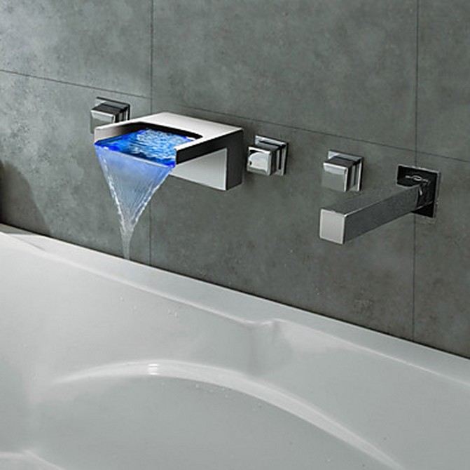 Thermochromic Chrome Finish LED Waterfall Bathroom Tub Tap T8042