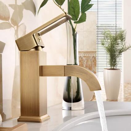 Antique Brass Bathroom Basin Taps Vintage Style Single Lever Rotating Water Outlet Nozzle Basin Mixer Sink Taps T0277A