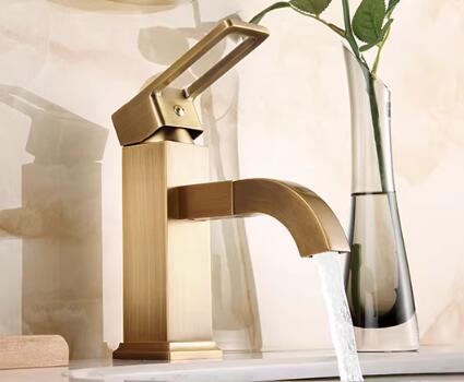 Antique Brass Bathroom Basin Taps Vintage Style Single Lever Rotating Water Outlet Nozzle Basin Mixer Sink Taps T0277A - Click Image to Close