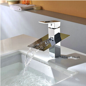 Contemporary Waterfall Chrome Single Handle Bathroom Sink Tap T8003M