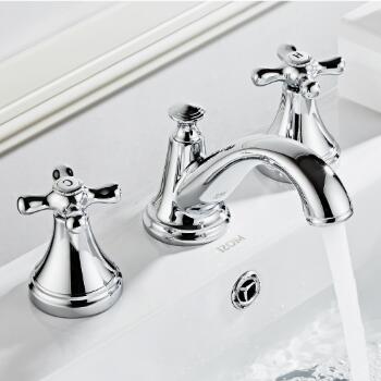 Brass Chrome Finished Basin Tap Classic Three-pieces Two Handles Bathroom Sink Tap TC0285